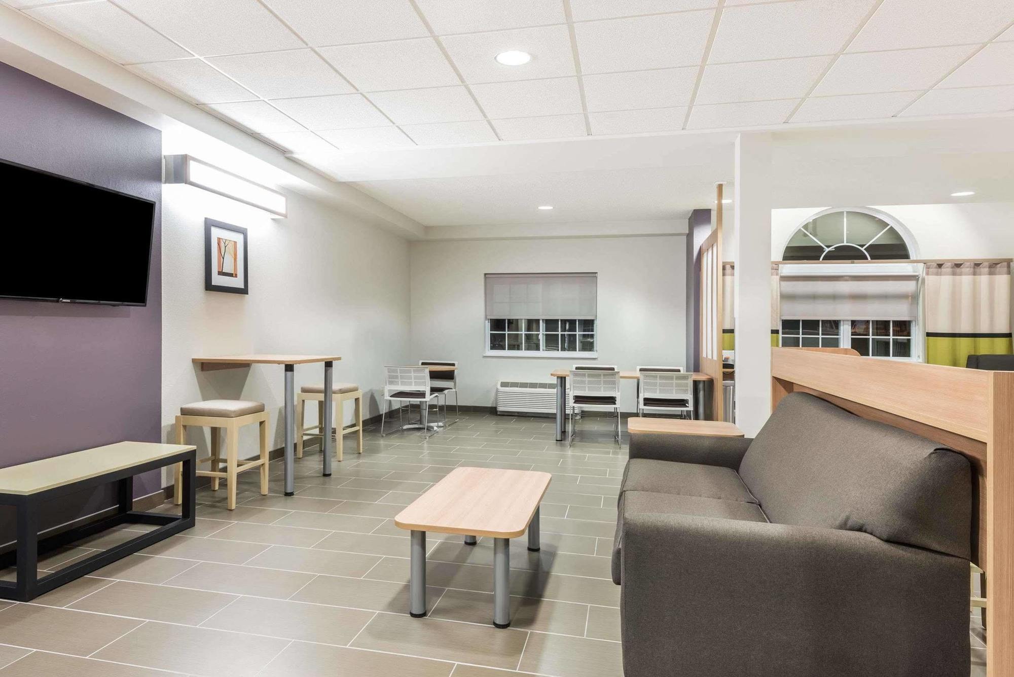 Microtel Inn & Suites By Wyndham Beaver Falls Zewnętrze zdjęcie