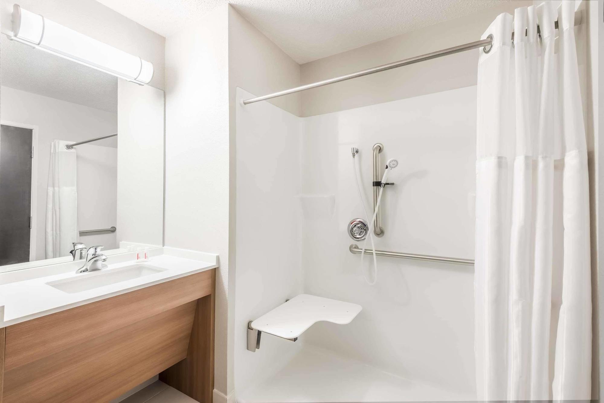Microtel Inn & Suites By Wyndham Beaver Falls Zewnętrze zdjęcie